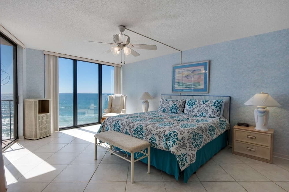 Edgewater Beach Resort Tower 3- 811