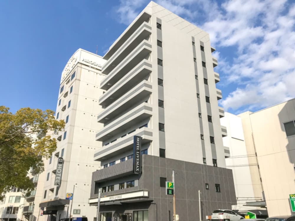 HOTEL LiVEMAX Hiroshima Heiwa Koen-Mae
