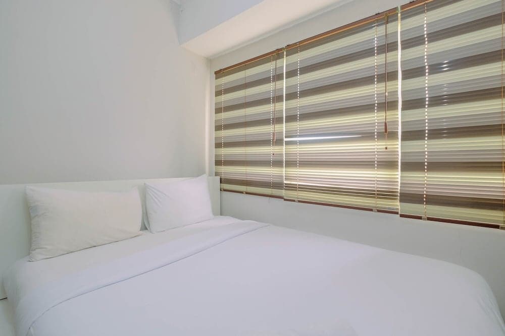 Minimalist and Posh 1BR The Oasis Cikarang Apartment