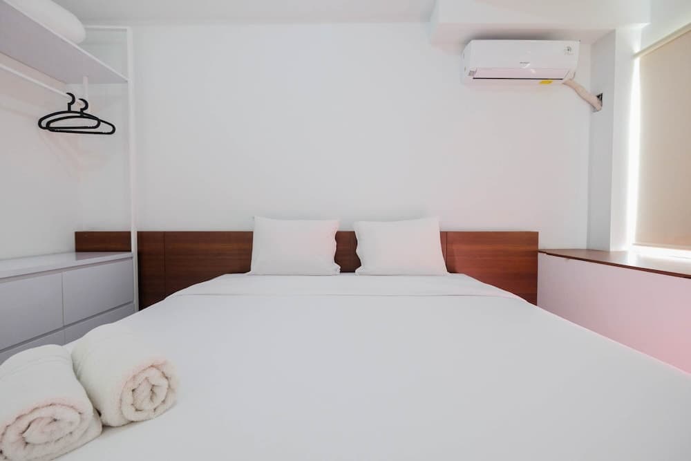 Town View 1BR at Patraland Urbano Apartment