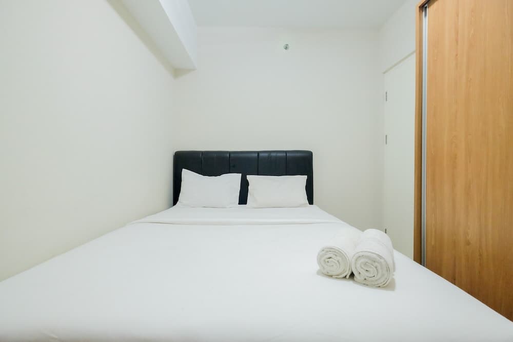 Homey and Comfortable 2BR Springlake Summarecon Apartment