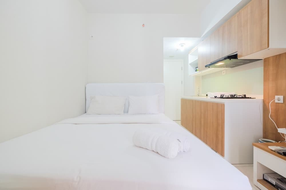 Functional Studio Apartment at The Springlake Summarecon