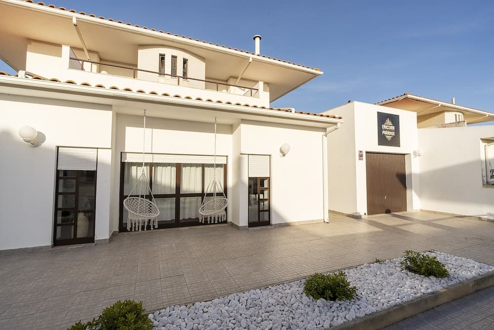 Ericeira Paradise House & Suites
