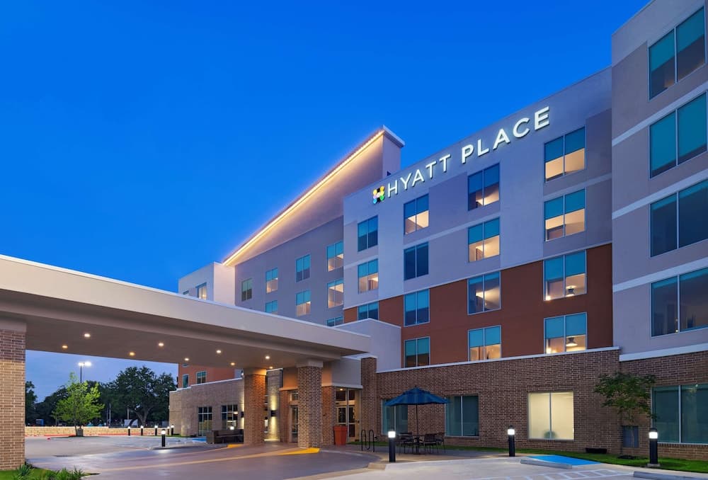 Hyatt Place Austin / Lake Travis / Four Points
