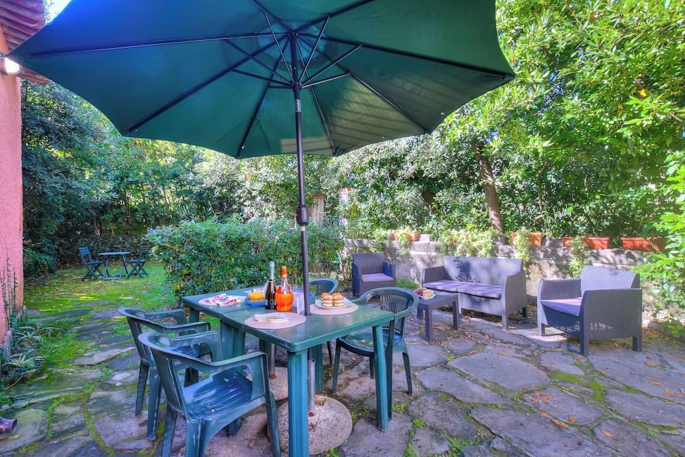 La Fresia - Focette 100mt From Sea