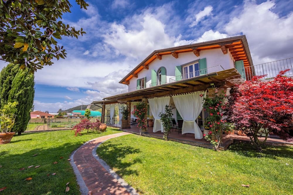 Villa Clara few km from the sea