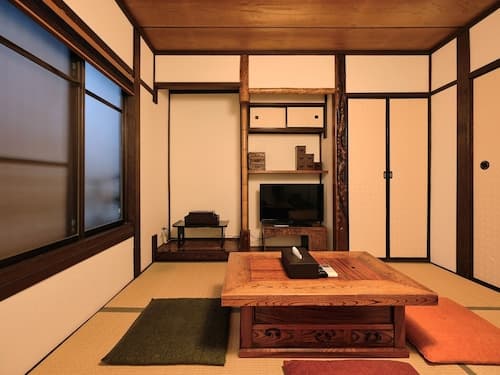 Tsumugi Shichijokagiyacho
