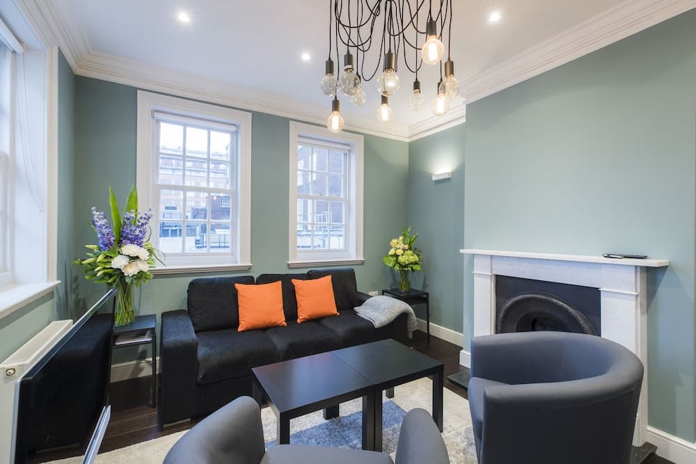 JOIVY Elegant 2 Bedroom Flat near Kensington Gardens