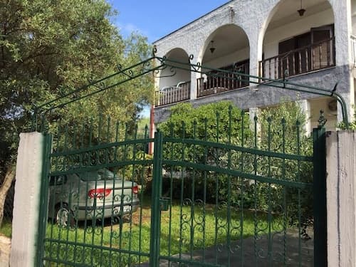 Velikis Apartments