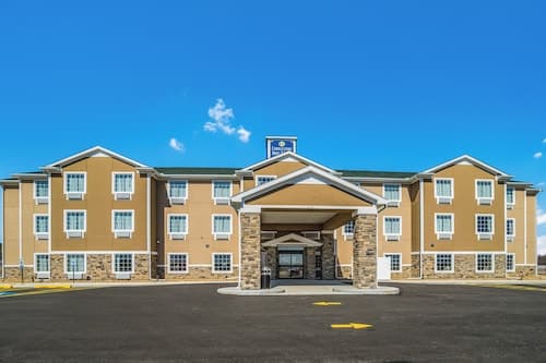 Cobblestone Hotel & Suites - Newport
