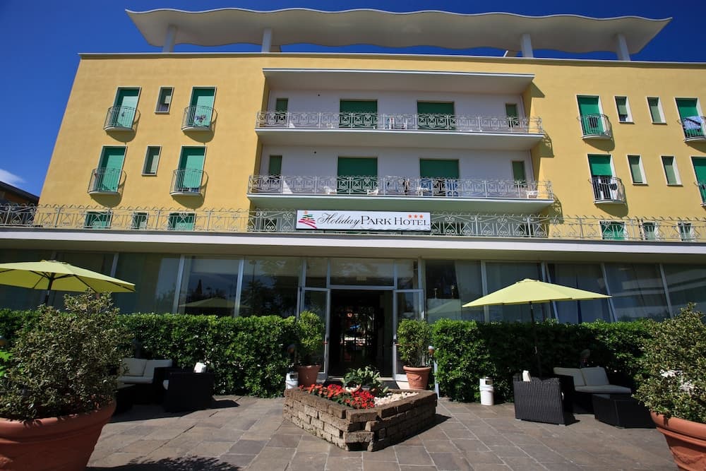 Hotel Holiday Park