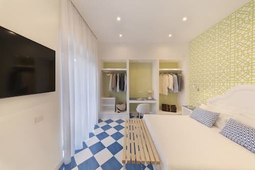Design Holiday Home in Sorrento city center