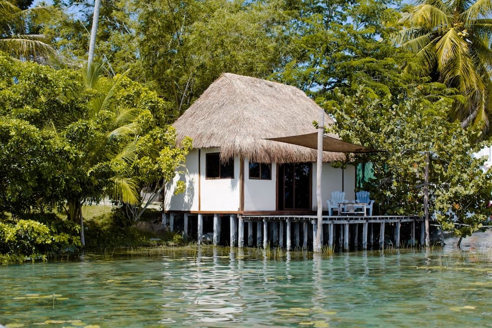 Lagoon Front Suite with Bikes & Kayaks
