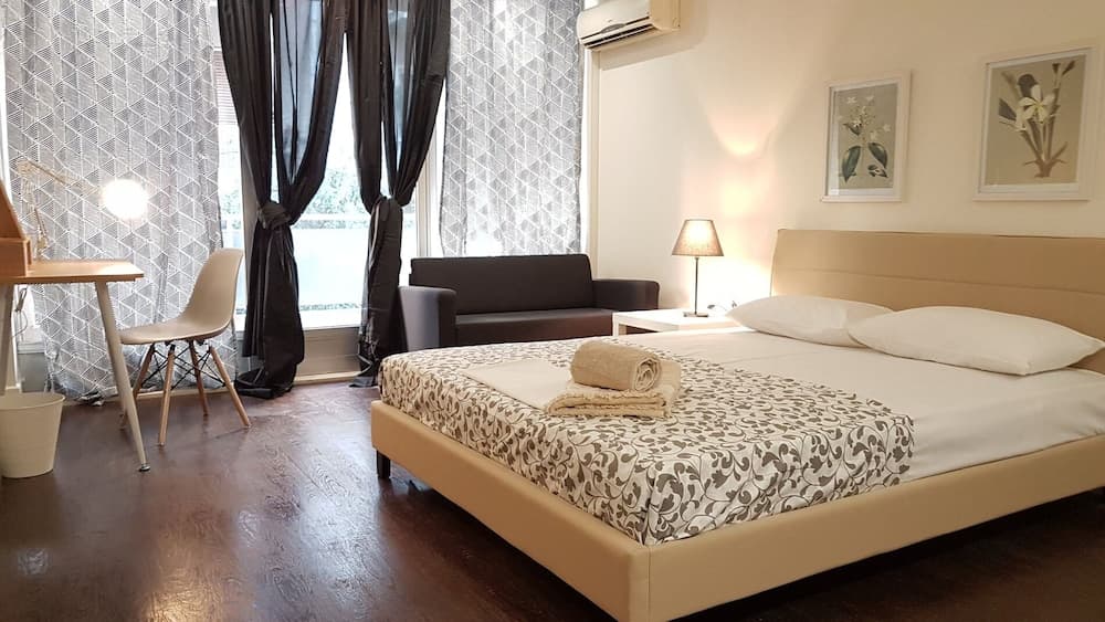 Erra - Berry - Athens Center,180m²,Big Balconies,6 BD,3 BATH