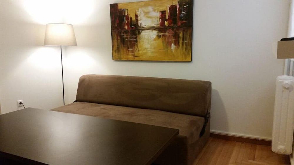 Erra - Beige - Athens Center,100m²,3 BD,2 BATH