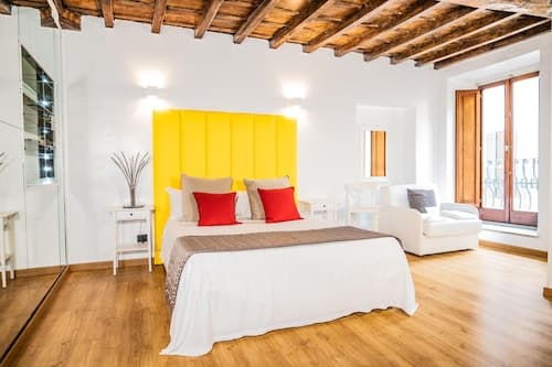 Trevi Queen Apartments