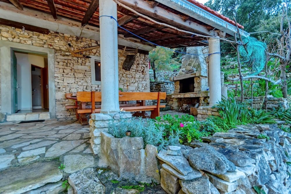 House Hidden Bay