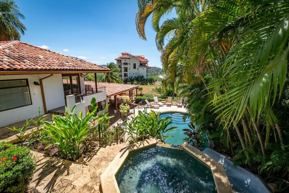 Luxury Ocean-view Flamingo Home Sleeps 10 - Walk to Beach