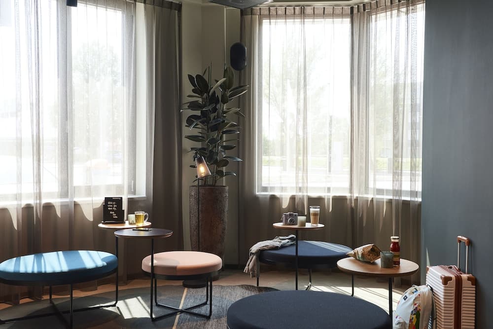 Lobi dinlenme salonu