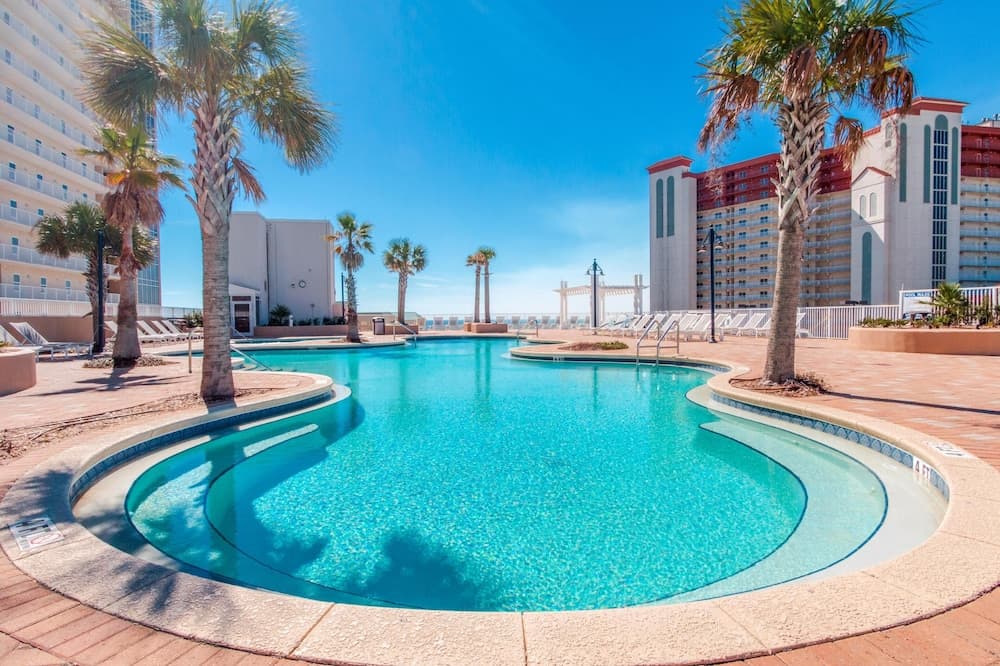 Laketown Wharf by Book That Condo