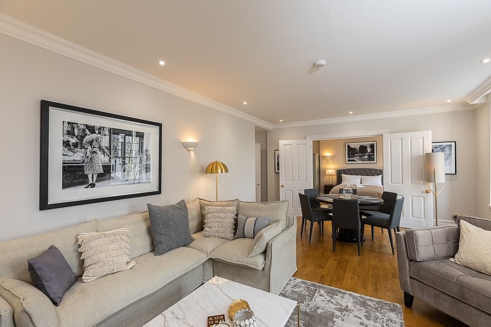 JOIVY Stylish Flat near Mayfair & Piccadilly Circus