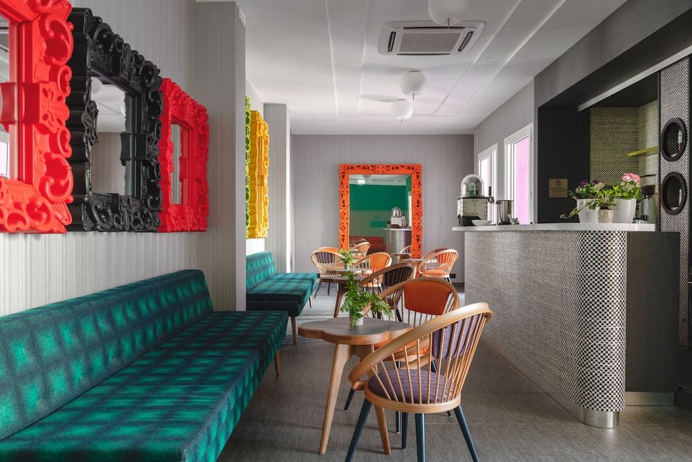 Hotel Rainbow