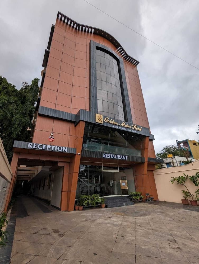 Golden Metro Hotel