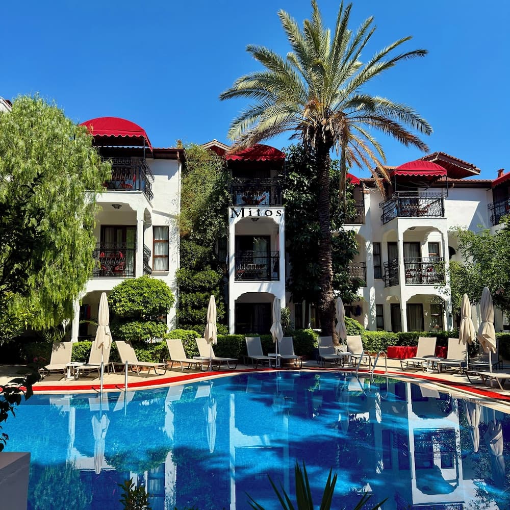 Mitos Apartments