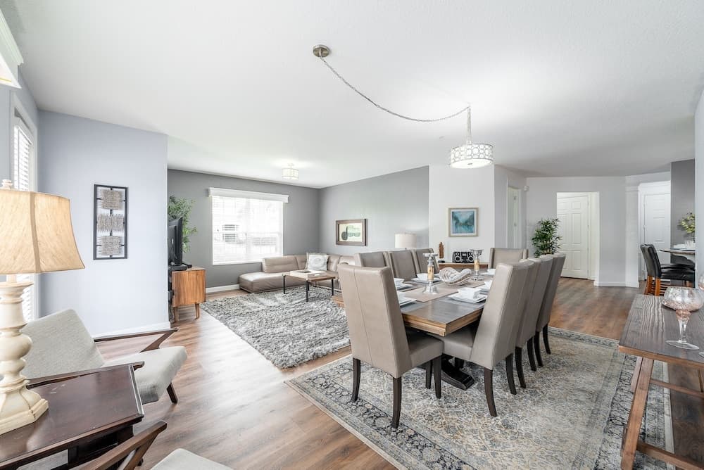 Orlando Palms Deluxe 3 Bedroom Condo by RedAwning
