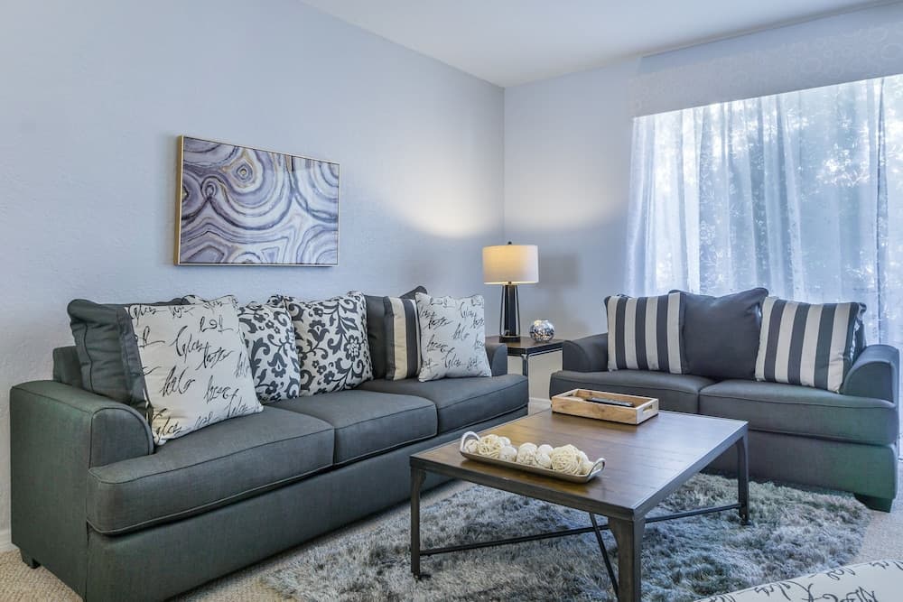 Casa Nova Deluxe Townhome 3 Bedroom Townhouse by RedAwning