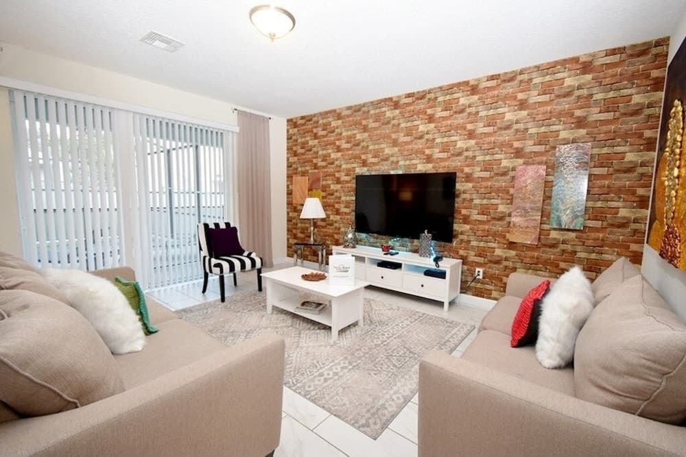 Storey Lake- 6 Bedroom Pool - 1664ST Home by RedAwning