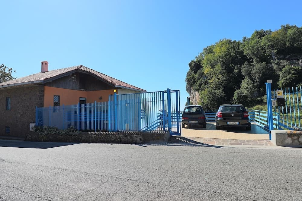 Konaklama yerinin ön cephesi