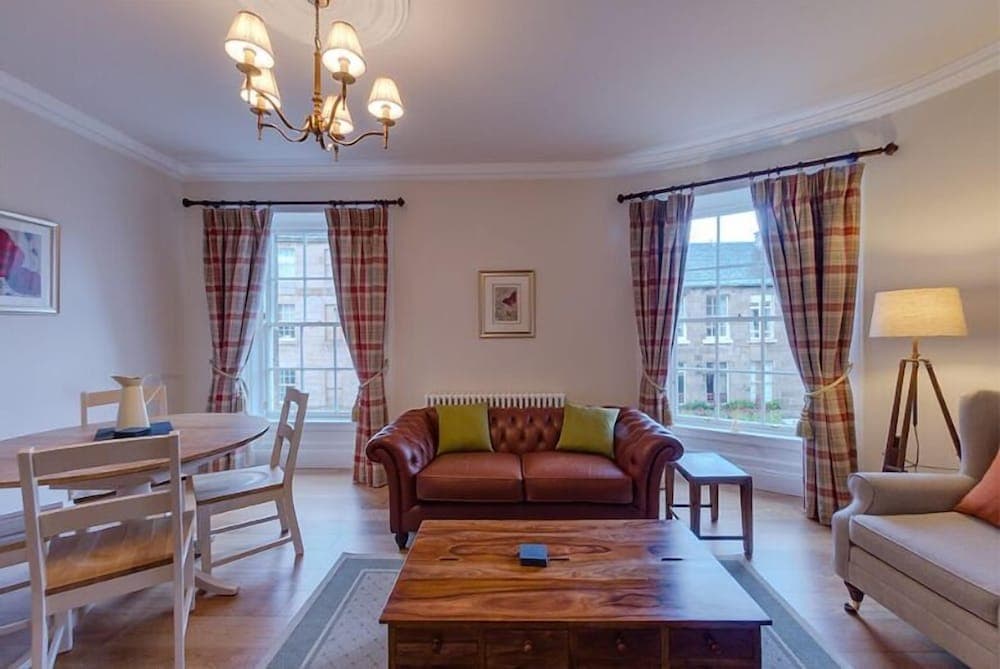 JOIVY Luxury New Town Apartment