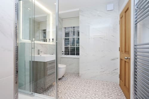JOIVY Newly Refurbished Apartment on the Historic Royal Mile