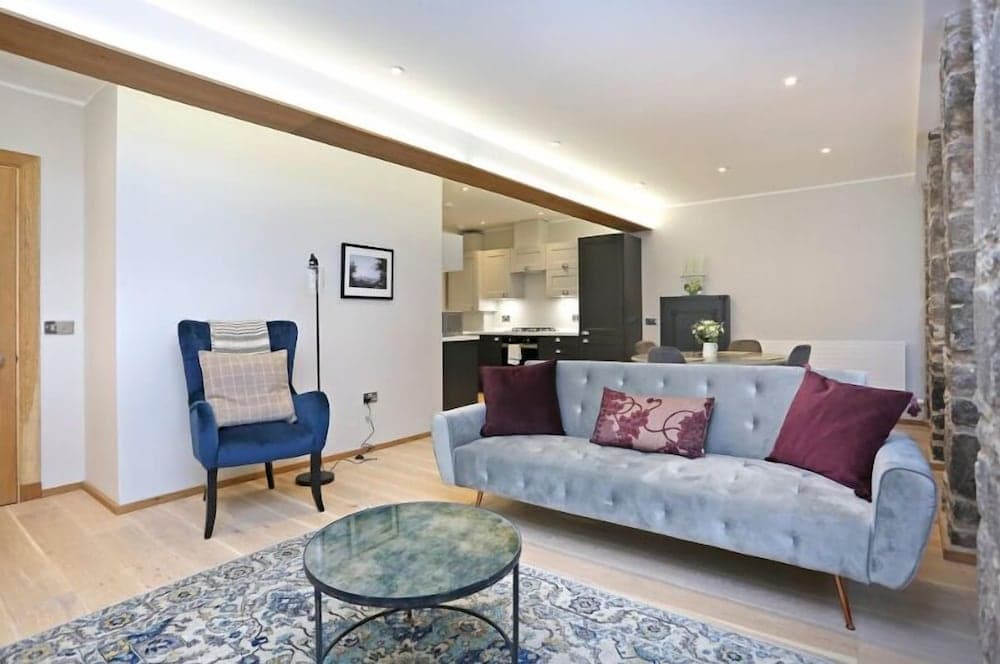 JOIVY Renovated Hidden Gem on the Historic Royal Mile