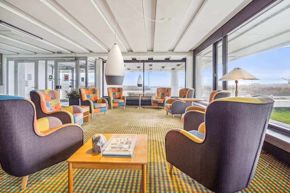 Lobi dinlenme salonu