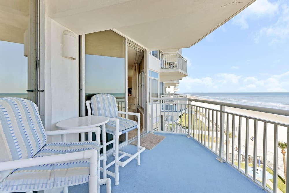 Surfside Condo 503 by Vtrips