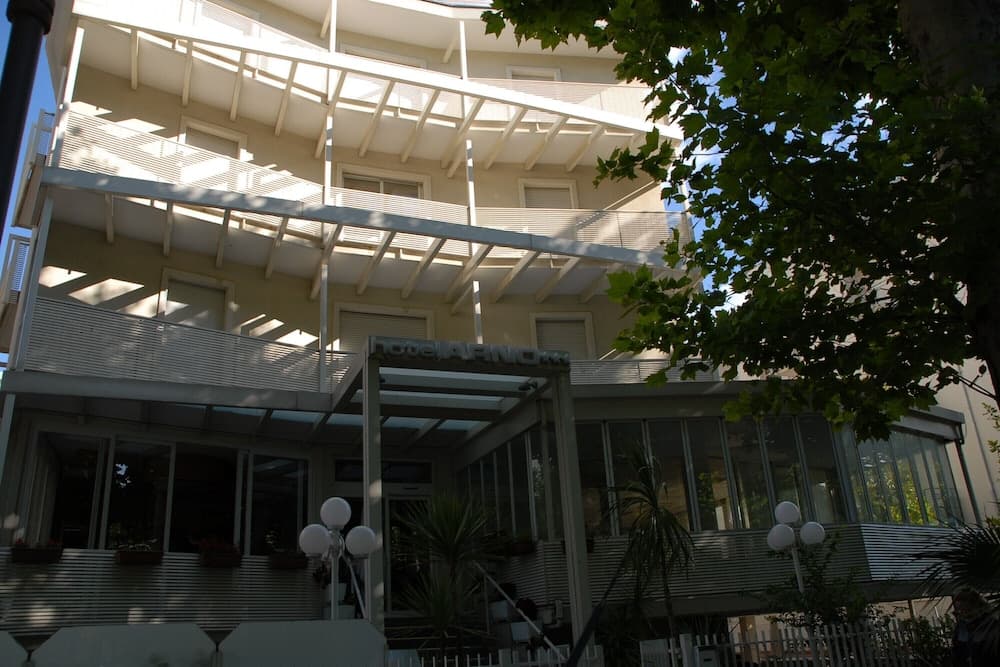 Hotel Arno
