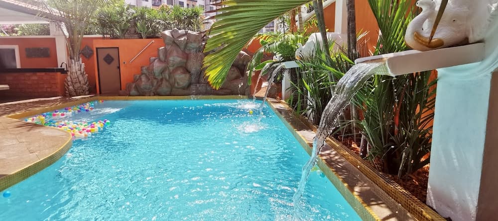 GOLDLAND Luxury Pool Villa Pattaya Walking Street 8 Bedrooms
