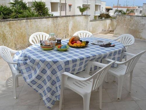 Charming Holiday Home Near The Beach With A Terrace, Pets