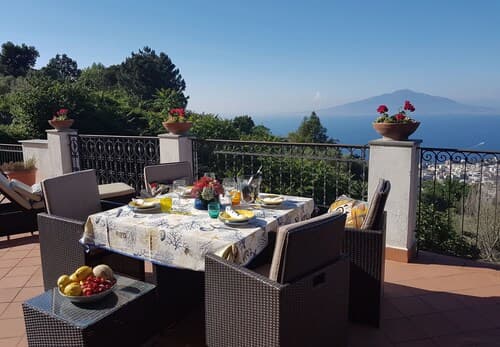 Joyce Home is an Elegant Appartament With an Amazing View on the Gulf of Naples