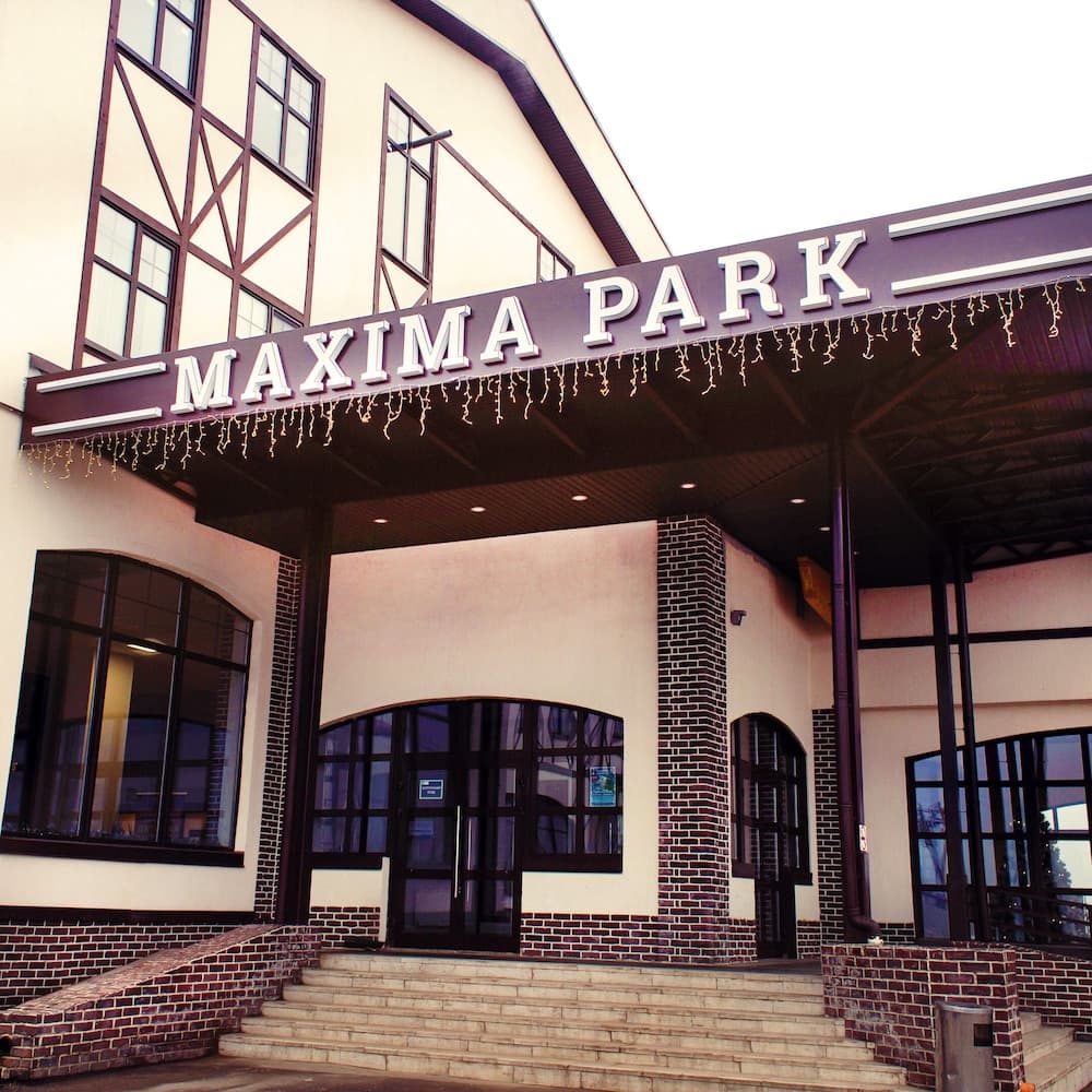Maxima Park Hotel