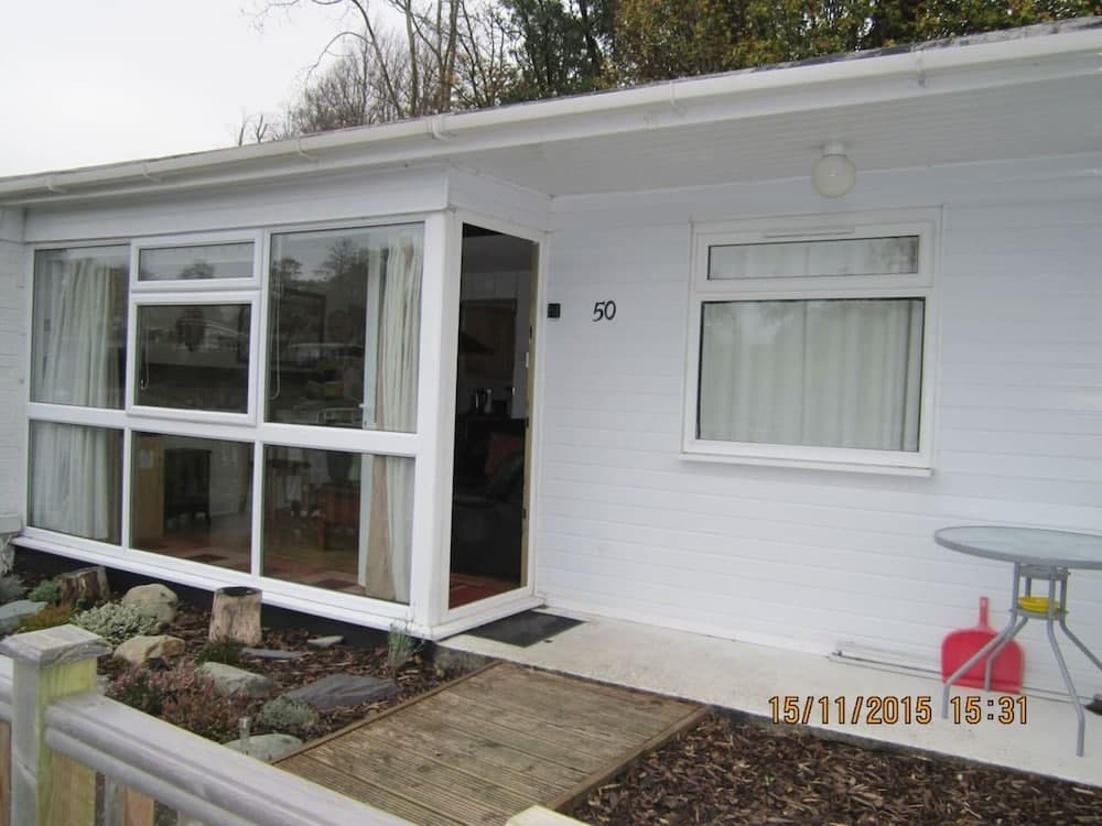 Upper Lake Chalet , Dog and Pet Friendly