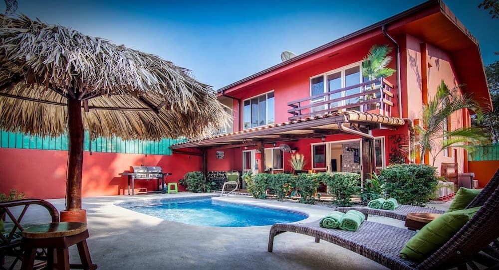 Big Private Home With Pool in Surfside - a Short Walk From the Beach