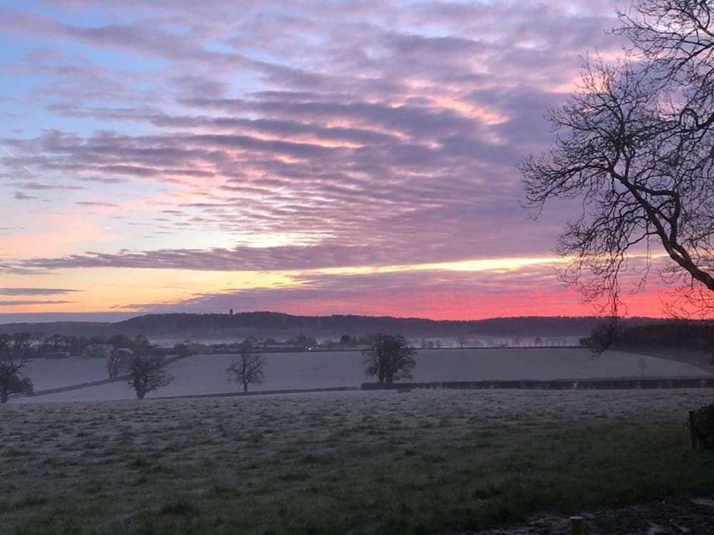 Konaklama yerinden arazi manzarası