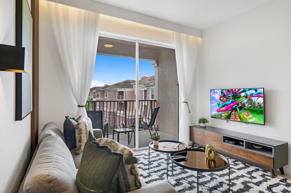 Updated Condo Near Conv Ctr, I-drive & Universal!