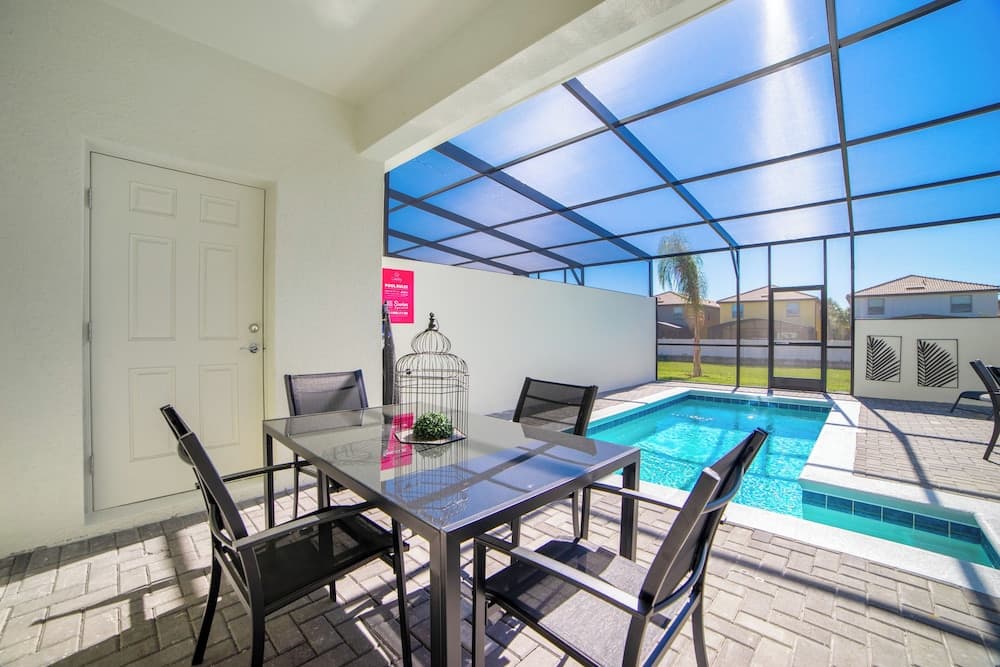 Townhome Splash Pool BBQ Free Water Park!