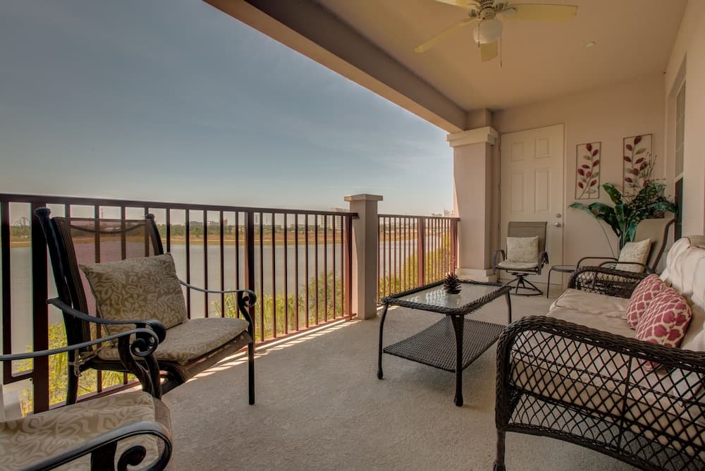 Penthouse w/ Spectacular Lakeview! Near Disney