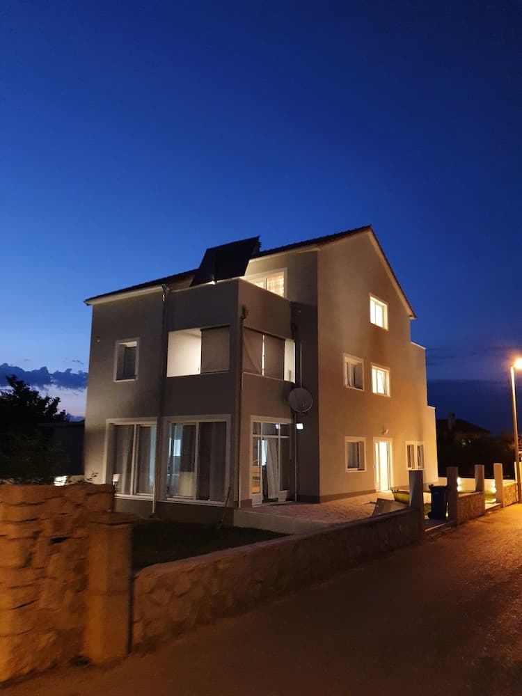 Q apartments