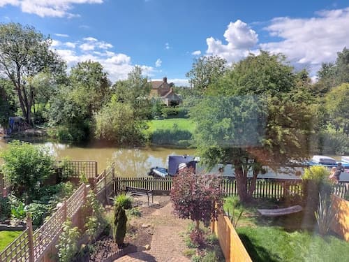 Tranquil Northampton Retreat
